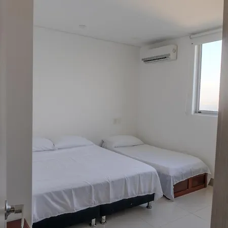 En Palmetto Sunset-laguito, Apartamento